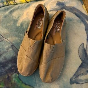 Bobs by Skechers, ladies size 9, slip on tan espadrilles-style shoe.